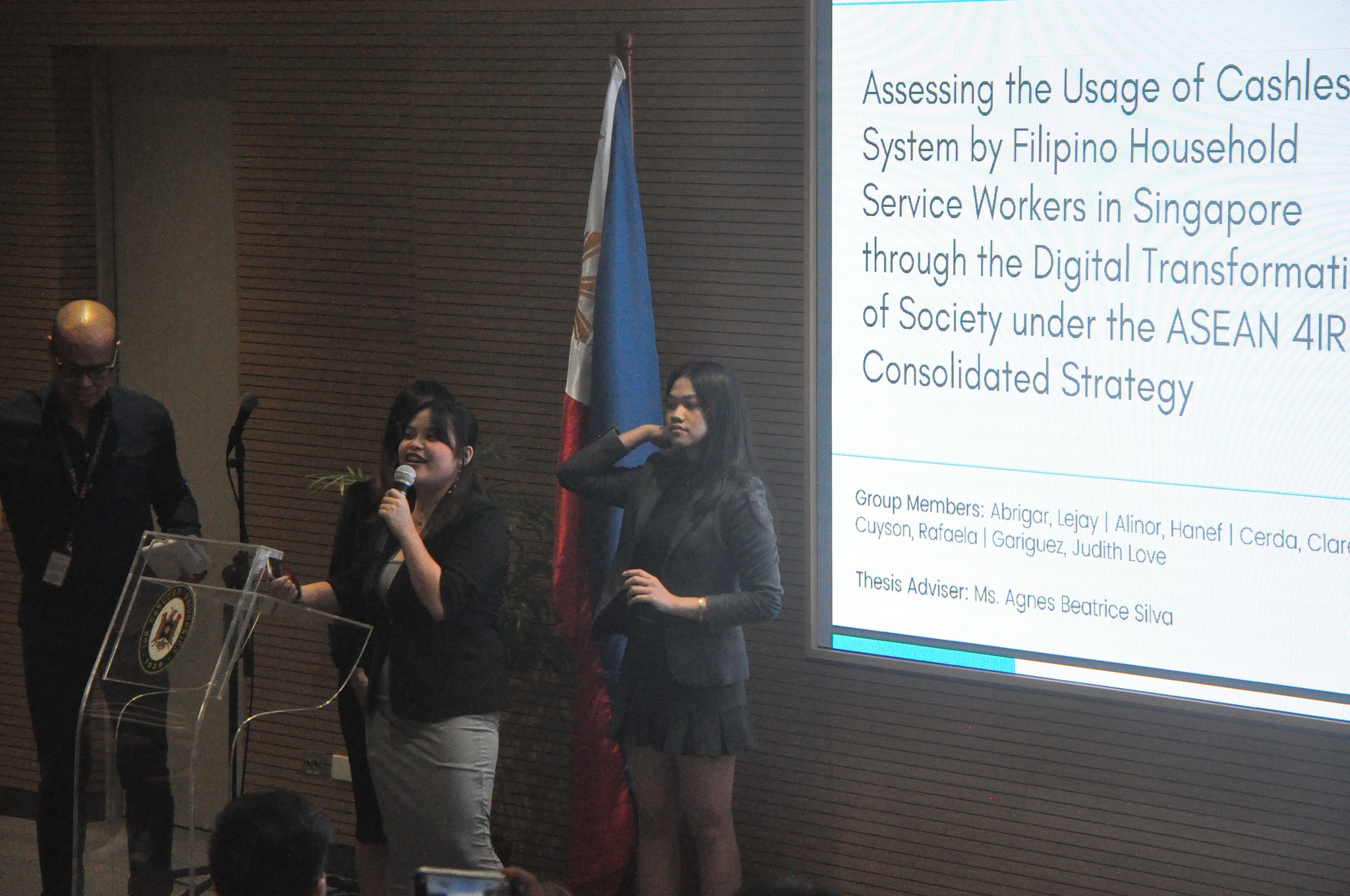 国际研究文学士